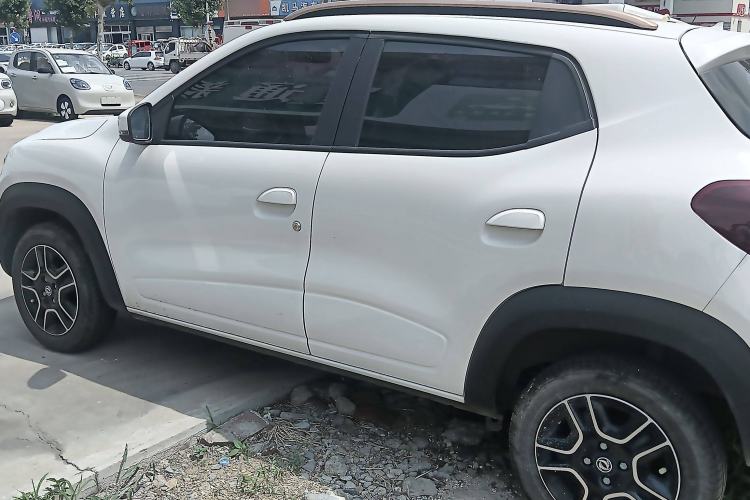 Used Dongfeng NAMMI BOX 2022 Chasing Wind Edition 351KM Standard Model Exterior 5