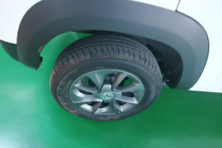 Used Dongfeng NAMMI BOX 2022 Chasing Wind Edition 331KM Advanced Model Exterior 5