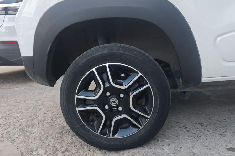 Used Dongfeng NAMMI BOX 2022 Light Wind Edition 201KM Lightning Model Exterior 5