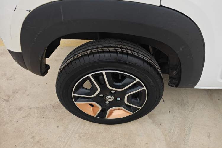 Used Dongfeng NAMMI BOX 2022 Champion Edition Light Wind Version 201KM Standard Model Exterior 8