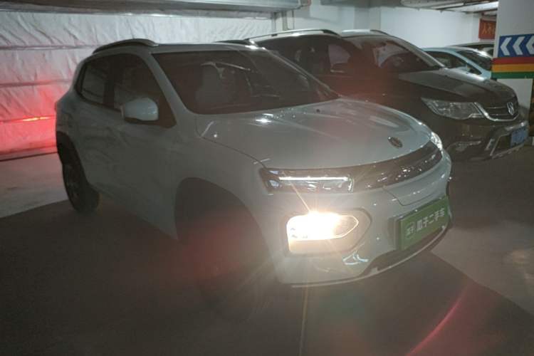 Used Dongfeng NAMMI BOX 2022 Chasing Wind Edition 331KM Advanced Model Front Right 45 Deg