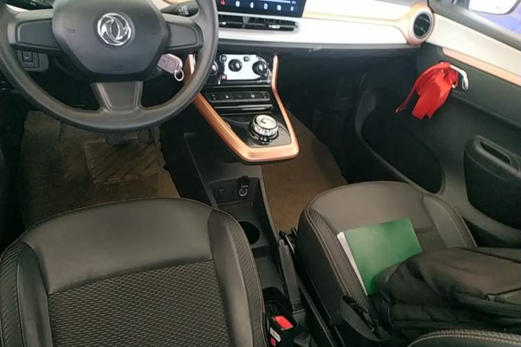 Used Dongfeng NAMMI BOX 2022 Chasing Wind Edition 331 km Standard Model Gear Lever