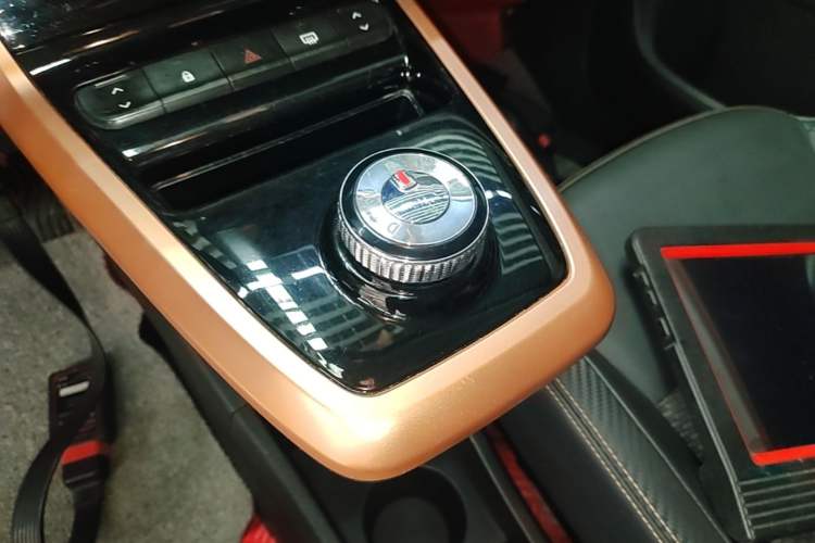 Used Dongfeng NAMMI BOX 2022 Chasing Wind Edition 331KM Advanced Model Gear Lever