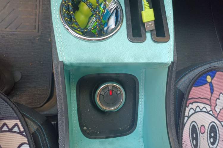 Used Dongfeng NAMMI BOX 2022 Chasing Wind Edition 331 km Standard Model Gear Lever