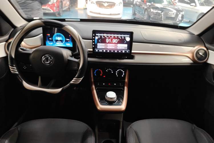 Used Dongfeng NAMMI BOX 2022 Champion Edition Light Wind Version 201KM Standard Model Gear Lever