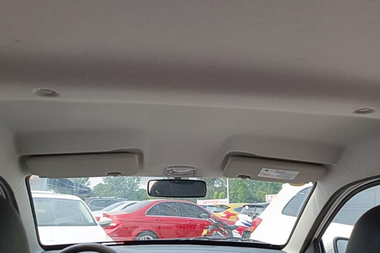 Used Dongfeng NAMMI BOX 2022 Revised Light Wind Edition 201 km Standard Version Headliner