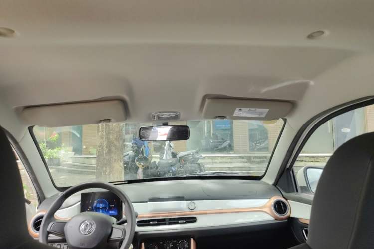 Used Dongfeng NAMMI BOX 2022 Revised Light Wind Edition 201 km Standard Version Headliner