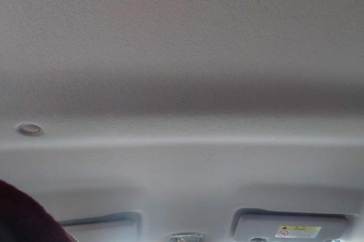 Used Dongfeng NAMMI BOX 2022 Revised Light Wind Edition 201 km Standard Version Headliner