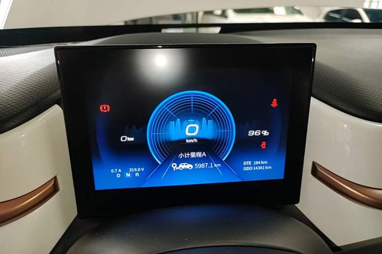 Used Dongfeng NAMMI BOX 2022 Revised Light Wind Edition 201 km Standard Version Instrument Cluster