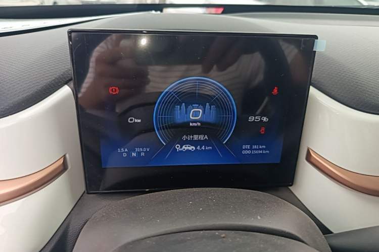 Used Dongfeng NAMMI BOX 2022 Revised Light Wind Edition 201 km Standard Version Instrument Cluster