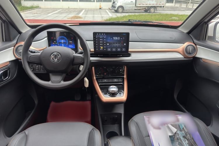 Used Dongfeng NAMMI BOX 2022 Revised Light Wind Edition 201 km Standard Version Interior 1