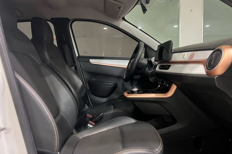 Used Dongfeng NAMMI BOX 2022 Chasing Wind Edition 331KM Advanced Model Interior 1