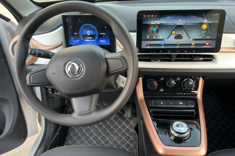 Used Dongfeng NAMMI BOX 2022 Revised Light Wind Edition 201 km Standard Version Interior 1