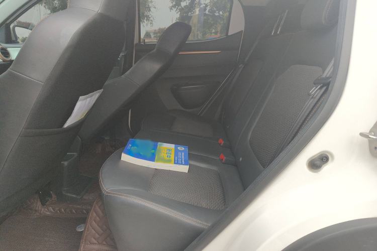 Used Dongfeng NAMMI BOX 2022 Chasing Wind Edition 331 km Standard Model Interior 1