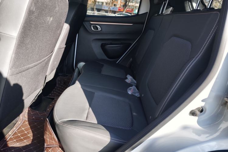 Used Dongfeng NAMMI BOX 2022 Revised Light Wind Edition 201 km Standard Version Interior 2