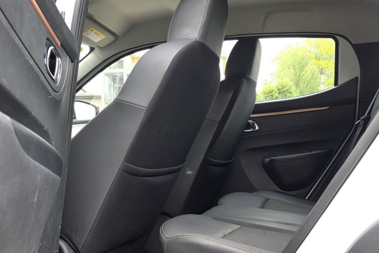 Used Dongfeng NAMMI BOX 2022 Champion Edition Light Wind Version 201KM Standard Model Interior 3