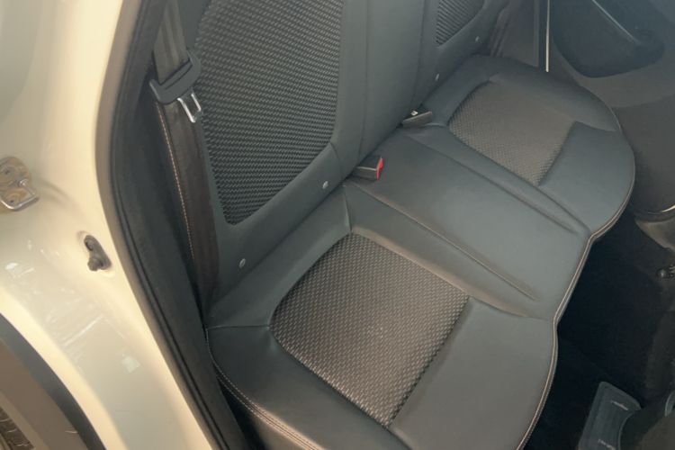 Used Dongfeng NAMMI BOX 2022 Chasing Wind Edition 331 km Standard Model Interior 4