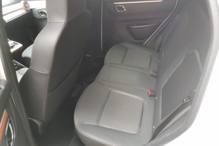 Used Dongfeng NAMMI BOX 2022 Champion Edition Light Wind Version 201KM Standard Model Interior 4