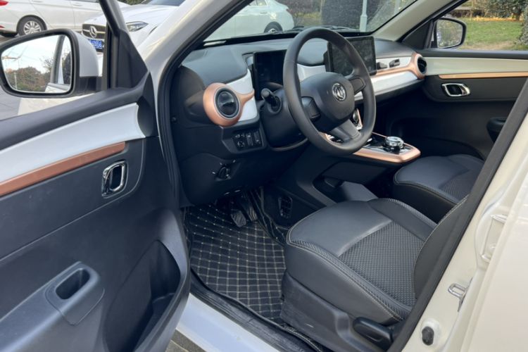 Used Dongfeng NAMMI BOX 2022 Revised Light Wind Edition 201 km Standard Version Interior 5