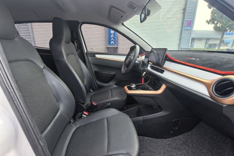 Used Dongfeng NAMMI BOX 2022 Light Wind Edition 201KM Lightning Model Interior 5