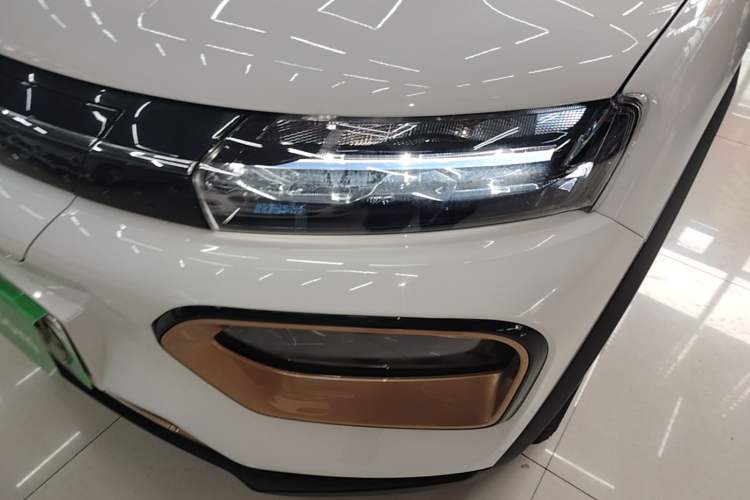 Used Dongfeng NAMMI BOX 2022 Chasing Wind Edition 351KM Standard Model Left Front Headlight