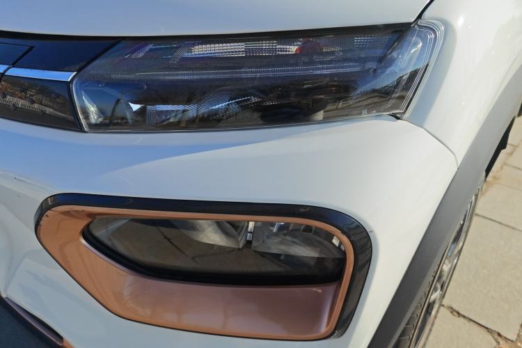 Used Dongfeng NAMMI BOX 2022 Revised Light Wind Edition 201 km Standard Version Left Front Headlight