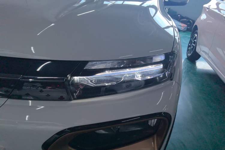 Used Dongfeng NAMMI BOX 2022 Chasing Wind Edition 331 km Standard Model Left Front Headlight