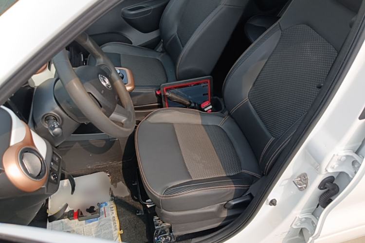 Used Dongfeng NAMMI BOX 2022 Revised Light Wind Edition 201 km Standard Version Left Front Seat