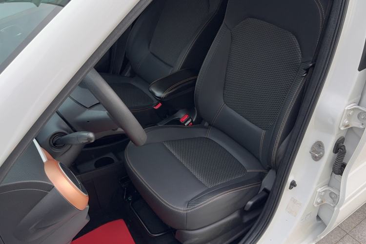 Used Dongfeng NAMMI BOX 2022 Revised Light Wind Edition 201 km Standard Version Left Front Seat