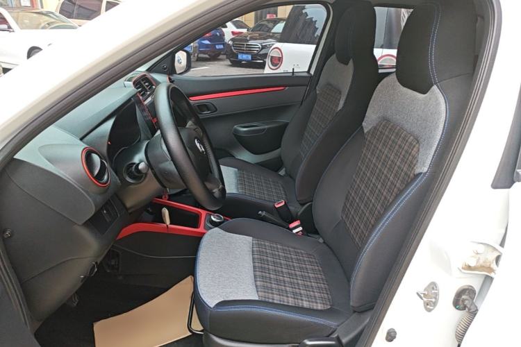 Used Dongfeng NAMMI BOX 2022 Chasing Wind Edition 331 km Standard Model Left Front Seat