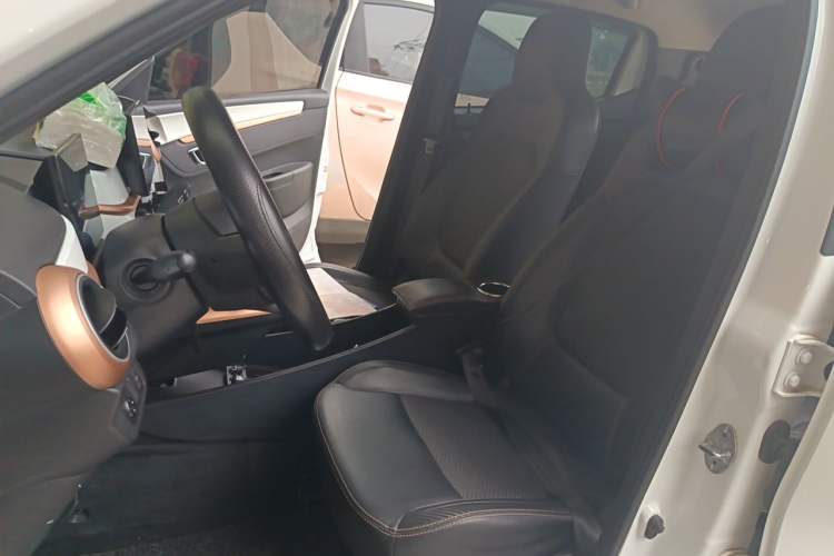 Used Dongfeng NAMMI BOX 2022 Chasing Wind Edition 351 km Advanced Model Left Front Seat