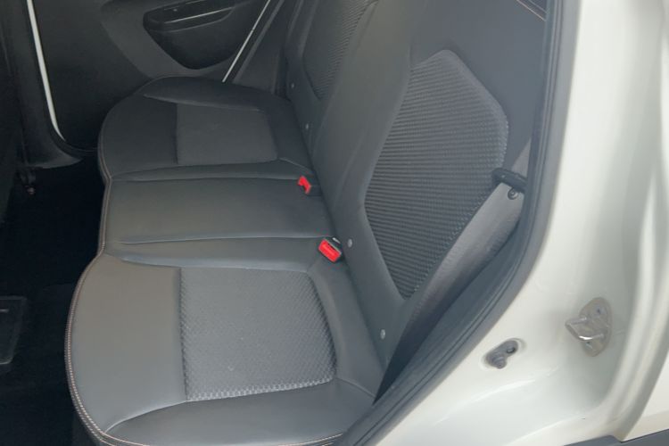 Used Dongfeng NAMMI BOX 2022 Chasing Wind Edition 331 km Standard Model Left Front Seat