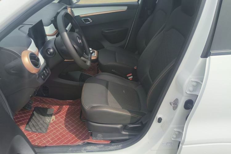 Used Dongfeng NAMMI BOX 2022 Revised Light Wind Edition 201 km Standard Version Left Front Seat