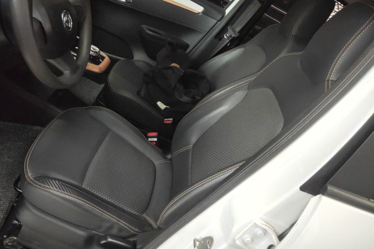 Used Dongfeng NAMMI BOX 2022 Light Wind Edition 201KM Lightning Model Left Front Seat