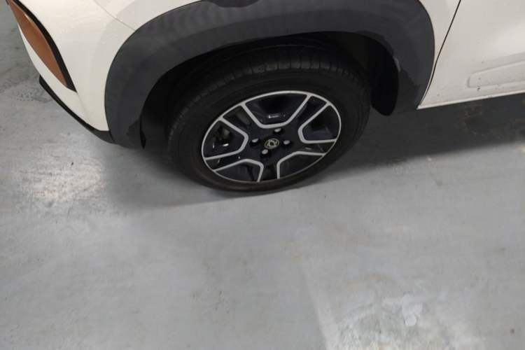 Used Dongfeng NAMMI BOX 2022 Chasing Wind Edition 331 km Standard Model Left Front Wheel Hub