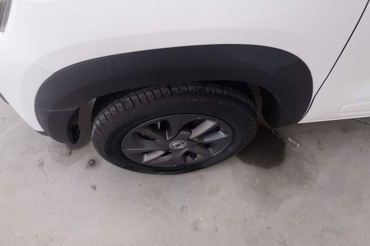 Used Dongfeng NAMMI BOX 2022 Chasing Wind Edition 331KM Advanced Model Left Front Wheel Hub