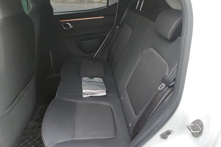 Used Dongfeng NAMMI BOX 2022 Champion Edition Light Wind Version 201KM Standard Model Left Rear Seat