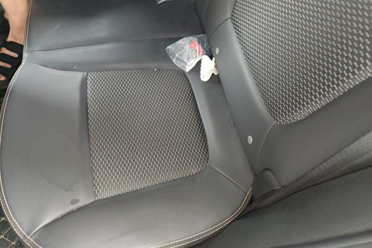Used Dongfeng NAMMI BOX 2022 Revised Light Wind Edition 201 km Standard Version Left Rear Seat