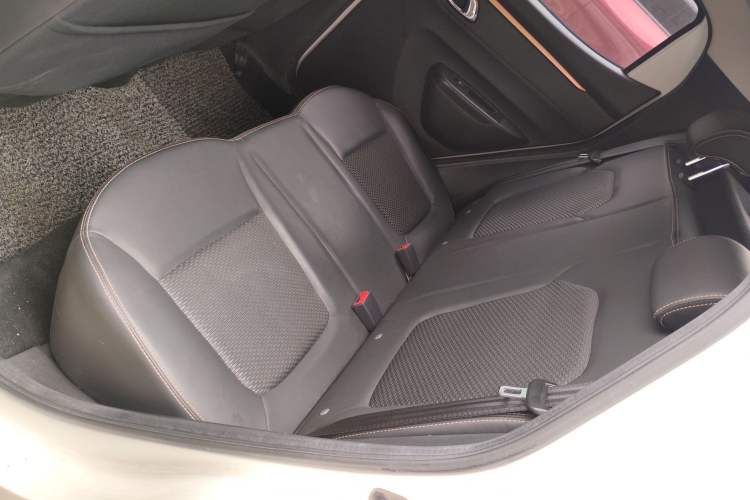 Used Dongfeng NAMMI BOX 2022 Chasing Wind Edition 331KM Advanced Model Left Rear Seat