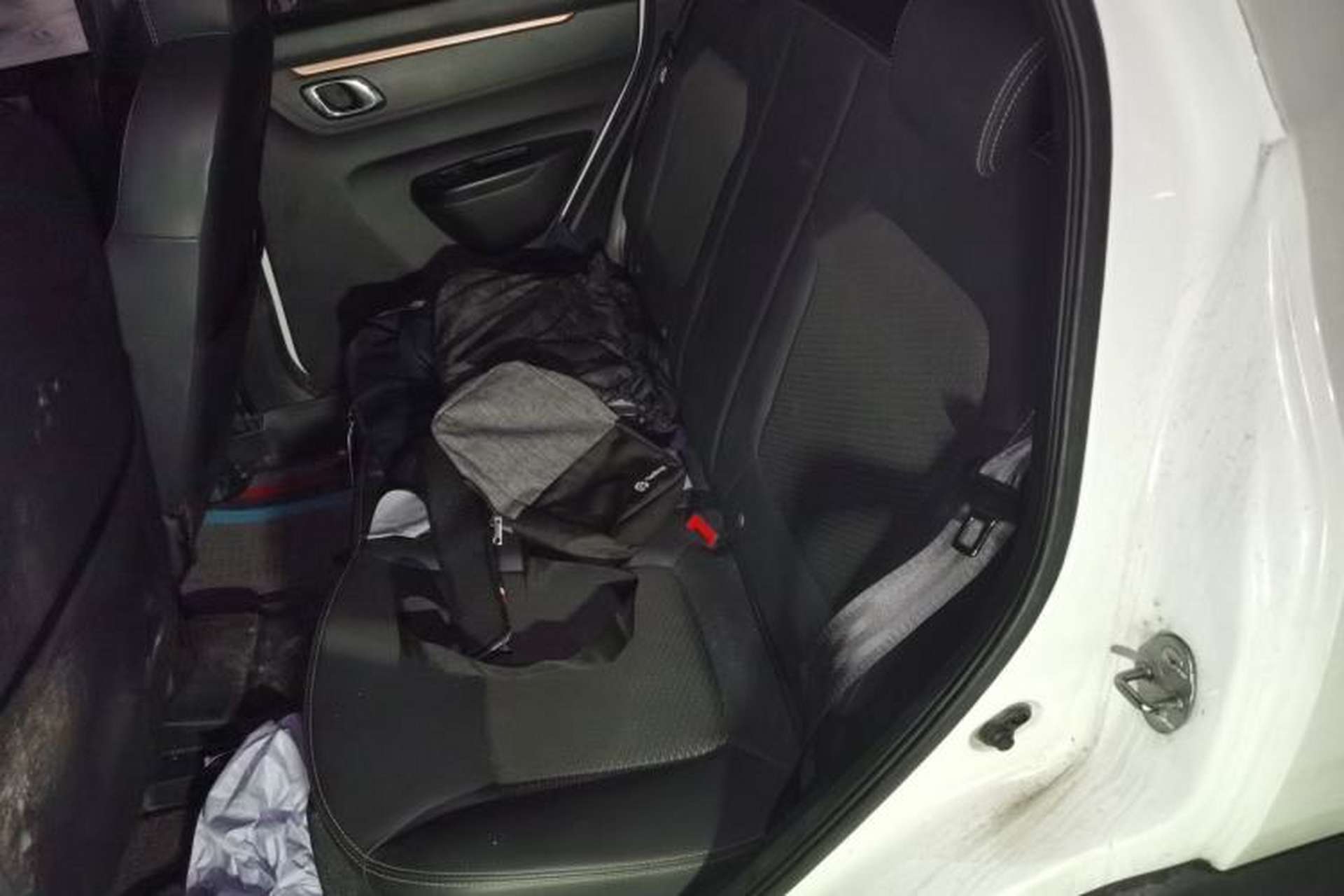 Used Dongfeng NAMMI BOX 2022 Revised Light Wind Edition 201 km Standard Version Left Rear Seat