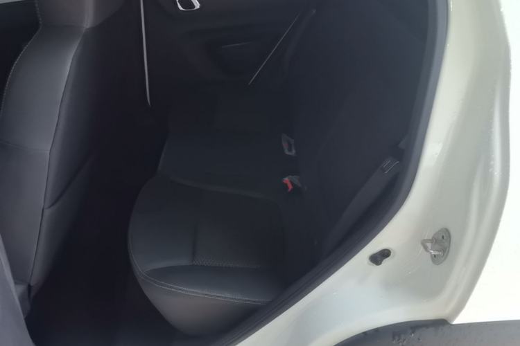 Used Dongfeng NAMMI BOX 2022 Revised Light Wind Edition 201 km Standard Version Left Rear Seat