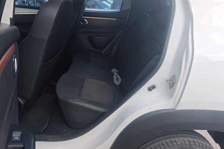 Used Dongfeng NAMMI BOX 2022 Light Wind Edition 201KM Lightning Model Left Rear Seat