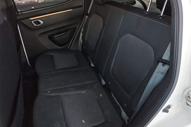 Used Dongfeng NAMMI BOX 2022 Revised Light Wind Edition 201 km Standard Version Left Rear Seat