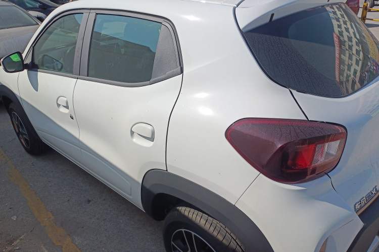 Used Dongfeng NAMMI BOX 2022 Light Wind Edition 201KM Lightning Model Left Side