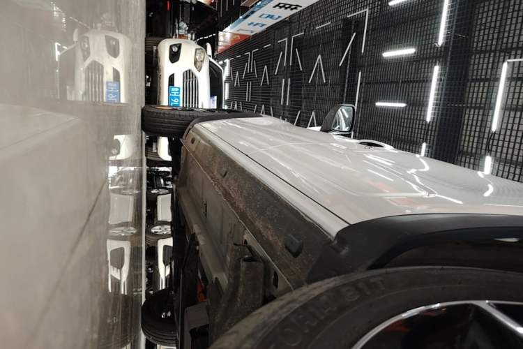 Used Dongfeng NAMMI BOX 2022 Chasing Wind Edition 351KM Standard Model Left Side Sill