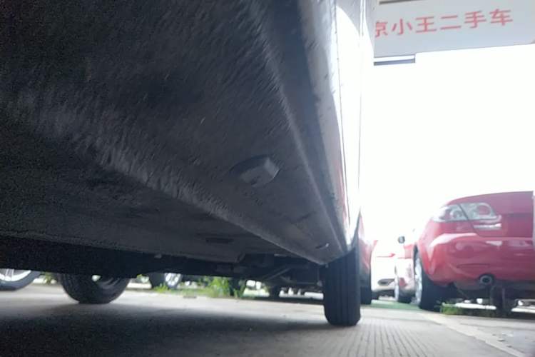 Used Dongfeng NAMMI BOX 2022 Chasing Wind Edition 331 km Standard Model Left Side Sill