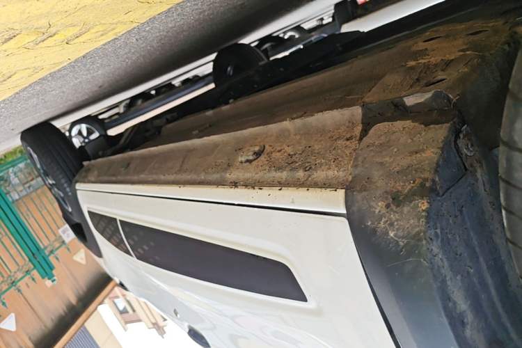 Used Dongfeng NAMMI BOX 2022 Chasing Wind Edition 331 km Standard Model Left Side Sill