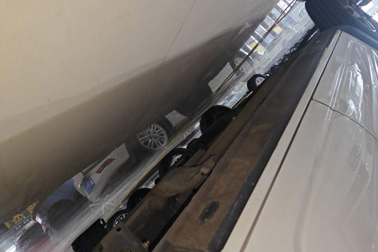 Used Dongfeng NAMMI BOX 2022 Chasing Wind Edition 331KM Advanced Model Left Side Sill