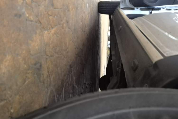 Used Dongfeng NAMMI BOX 2022 Champion Edition Light Wind Version 201KM Standard Model Left Side Sill