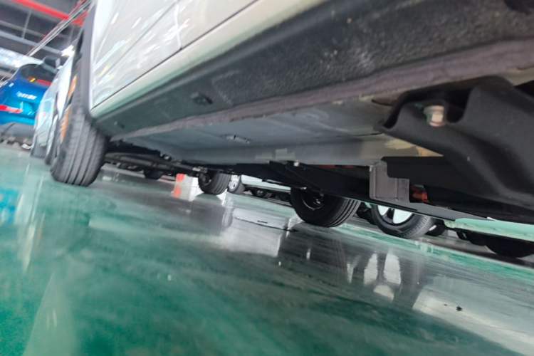 Used Dongfeng NAMMI BOX 2022 Chasing Wind Edition 331 km Standard Model Left Side Sill